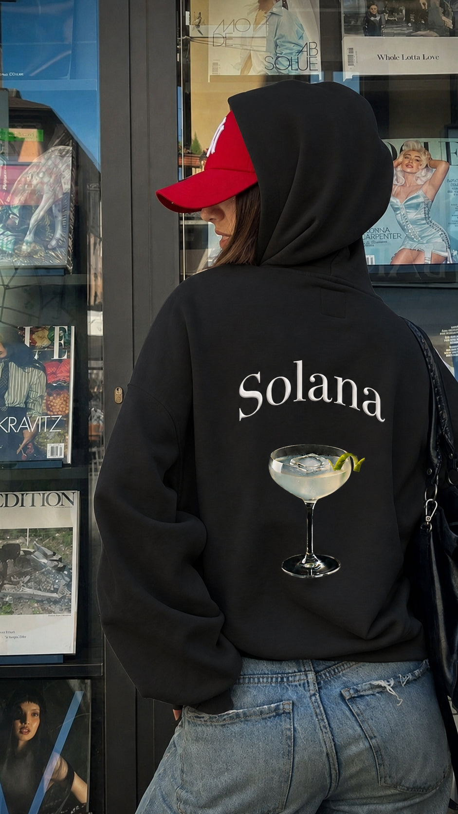 Sweat SOLANA porté, imprimé cocktail au dos